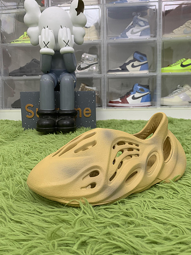 LW Batch Yeezy Foam