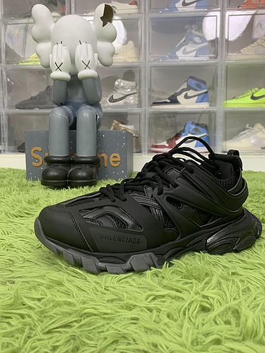 OK batch Balenciaga Track Sneaker &#x27;Clear Sole ‑ Black&#x27; 647742W3BM21000