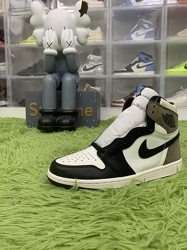 Og batch Jordan 1 Retro High Dark Mocha 555088 105
