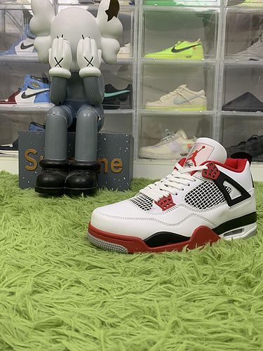 OG batch Jordan 4 Retro Fire Red DC7770-160