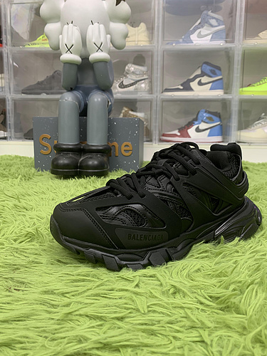 OK batch Balenciaga Track Clear Sole Black 647741W3BM21000