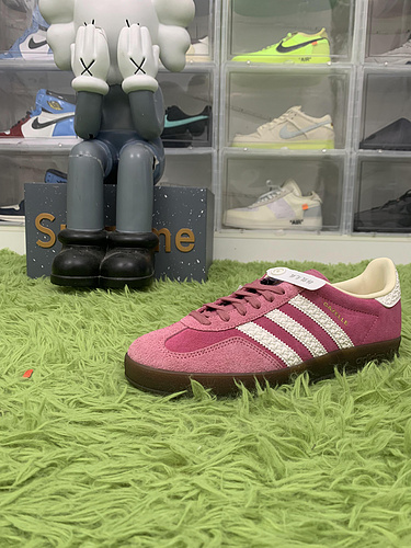 XC batch adidas Gazelle Indoor Pink Cloud White  IF1809