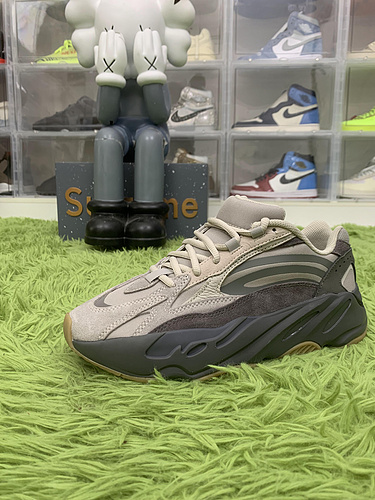 LW Batch adidas Yeezy Boost 700 V2 Tephra FU7914