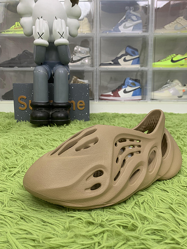 LW Batch Yeezy Foam