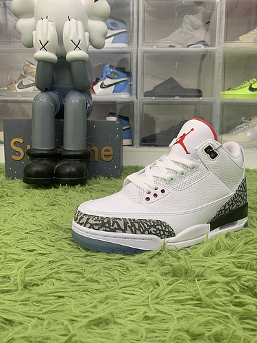 OG batch Jordan 3 Retro Free Throw Line White Cement 923096-101
