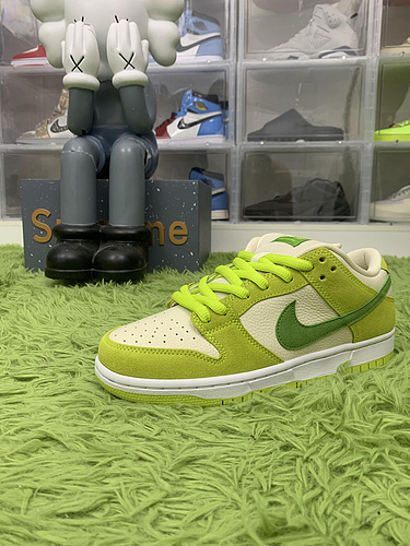 M batch Nike SB Dunk Low Green Apple DM0807 300