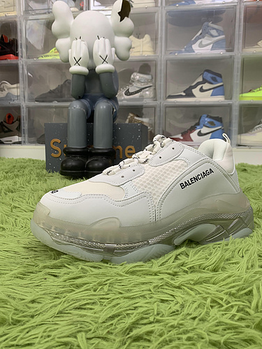 OK batch B*lenciaga Triple S Clear Sole 541624 W09E1 9000