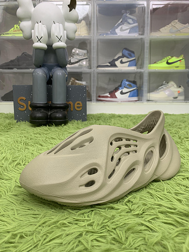 LW Batch Yeezy Foam