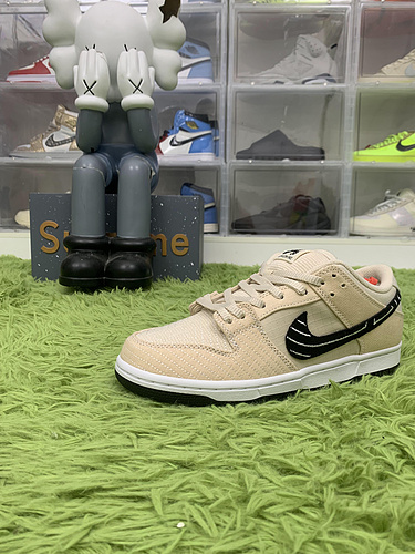 M batch Nike SB Dunk Low Albino &amp; Preto FD2627 200